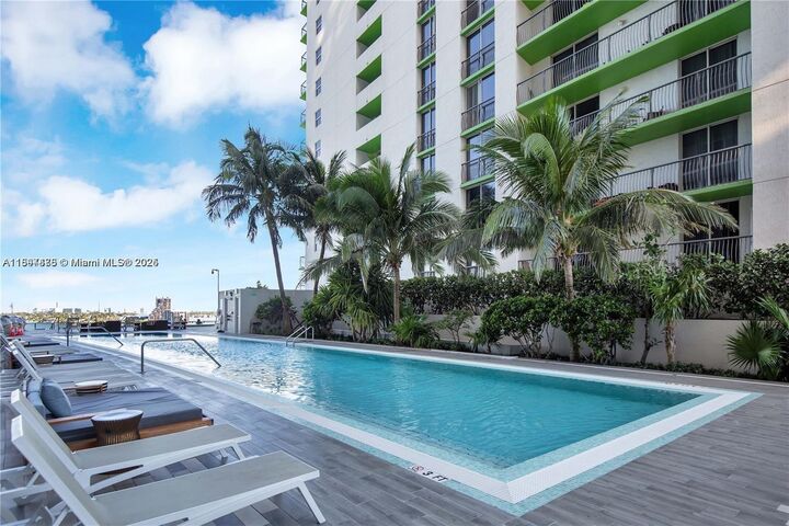 Property Photo:  488 NE 18th St 301  FL 33132 