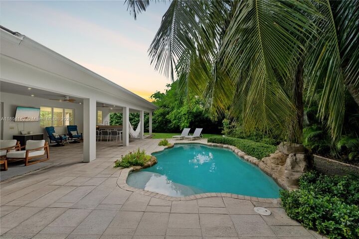 Property Photo: 12932 Ixora Rd FL 33181