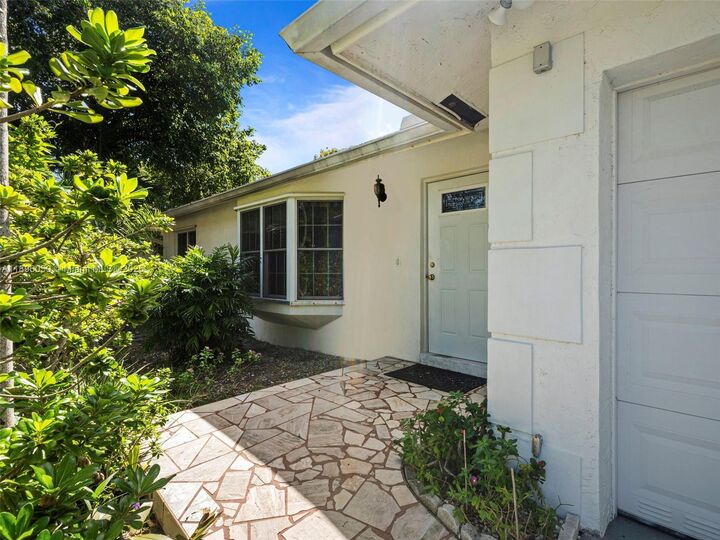 Property Photo: 8520 SW 179th St FL 33157