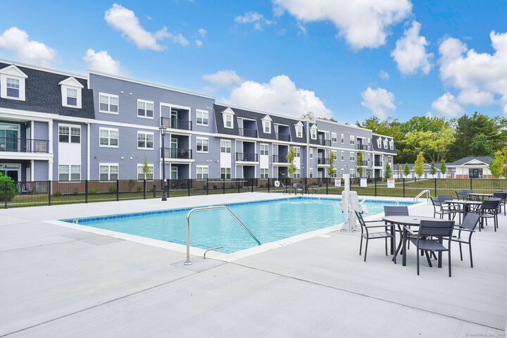 Property Photo: 280 Salmon Brook Street 4106 CT 06035
