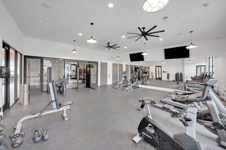 Property Photo: 280 Salmon Brook Street 4305 CT 06035