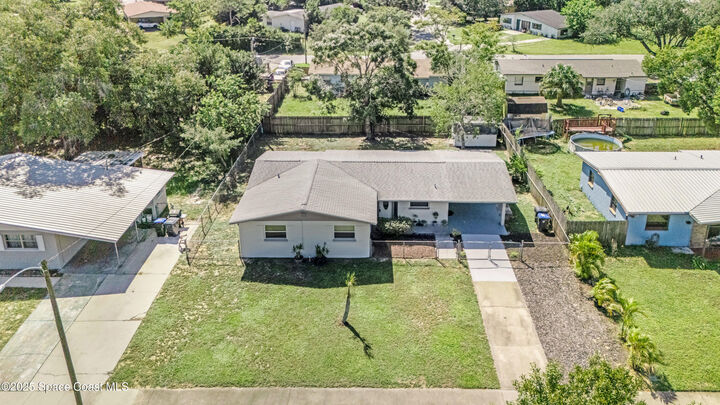 Property Photo:  1205 Milton Street  FL 32780 