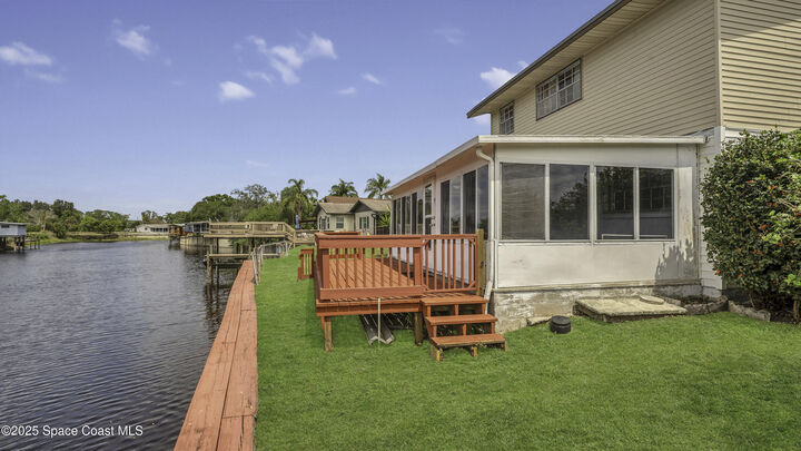 Property Photo: 850 Cardinal Road FL 32926