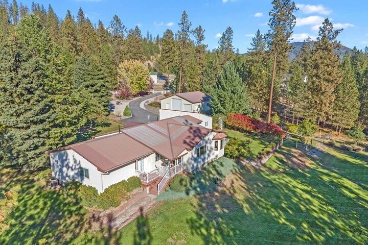 Property Photo: 2419Q Sand Canyon Rd WA 99109