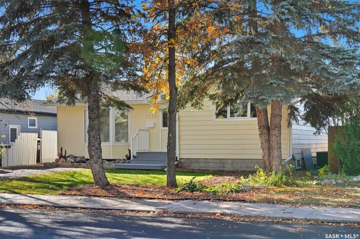 Property Photo: 1317 Elevator Road SK S7M 3X3