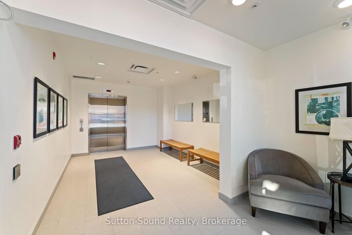 Property Photo:  945 3rd Avenue East Avenue 410  ON N4K 2K8 