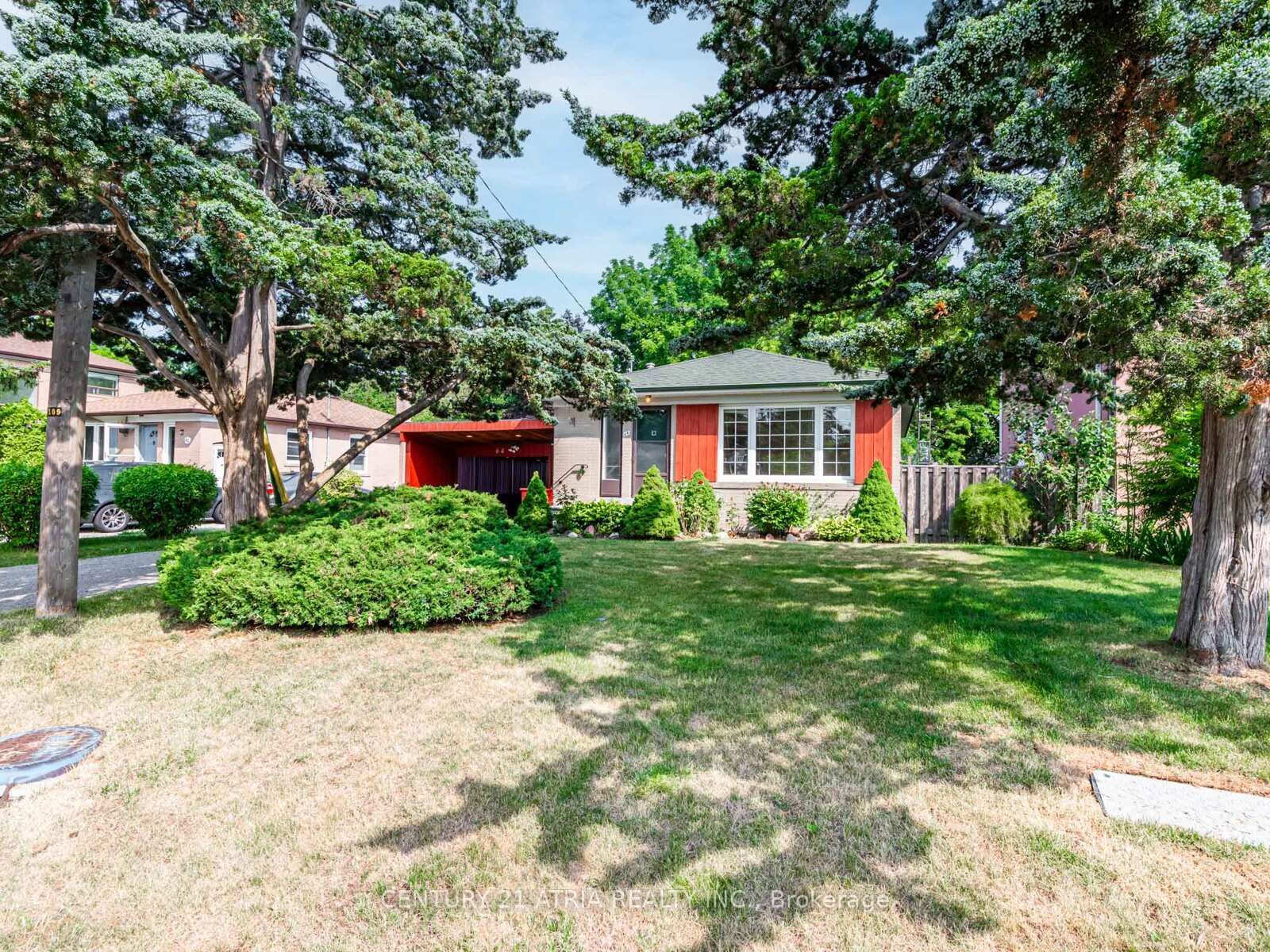 Property Photo: 64 Rockport Crescent ON L4C 2L6