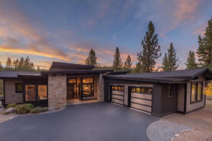 11102 Meek Court  Truckee CA 96161 photo
