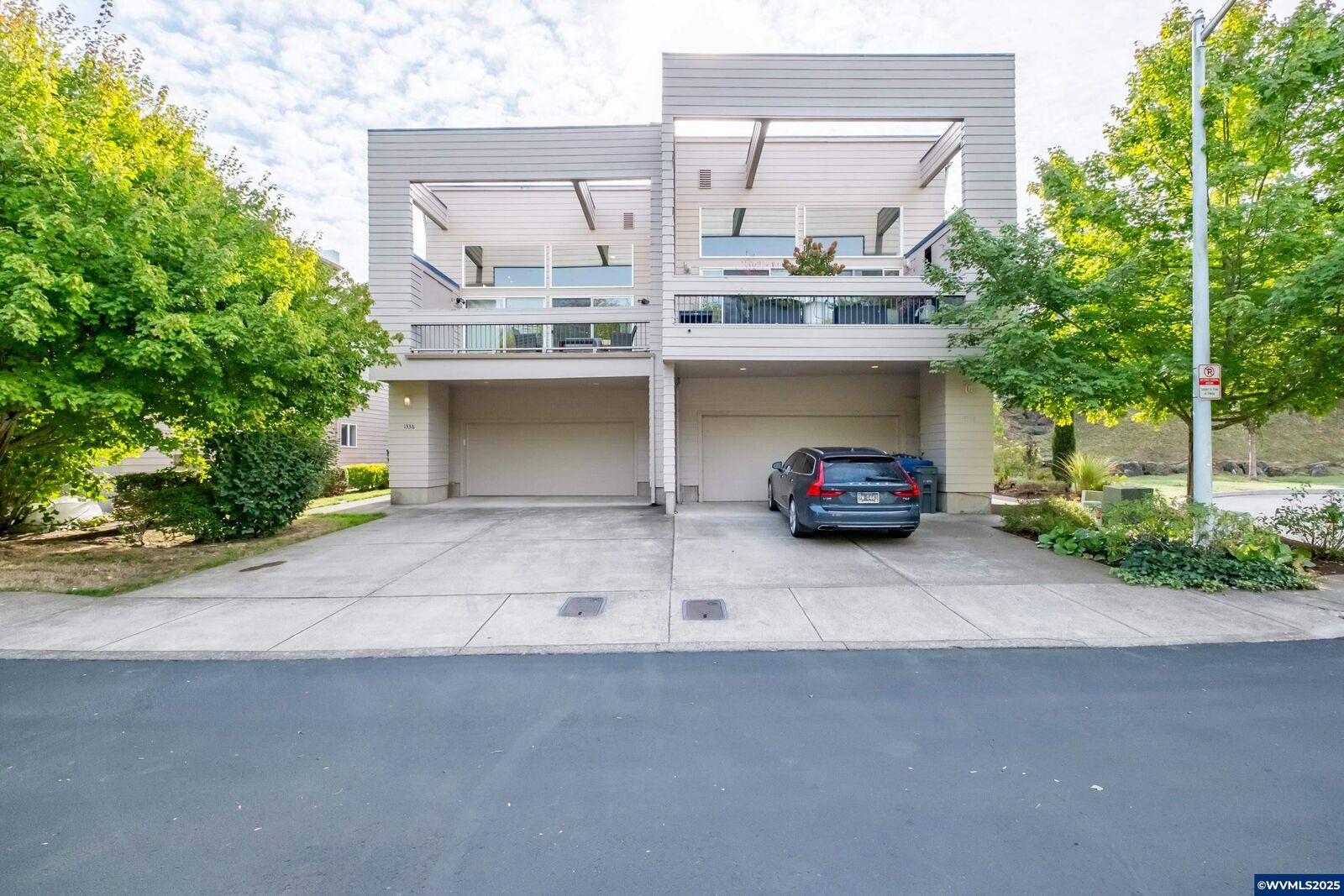 Property Photo:  1336 Lupin Ln NW  OR 97304 