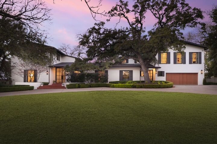 Property Photo: 2604 Wooldridge Drive TX 78703