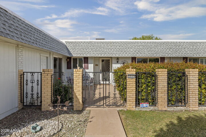 Property Photo: 10509 W Roundelay Circle AZ 85351