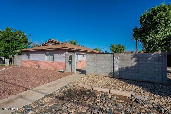 Property Photo: 2608 W Ocotillo Road AZ 85017