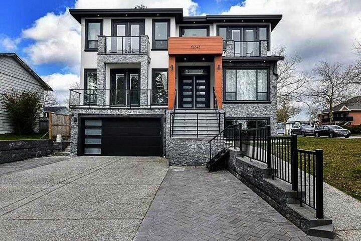 Property Photo: 12343 93A Avenue BC V3V 7B1