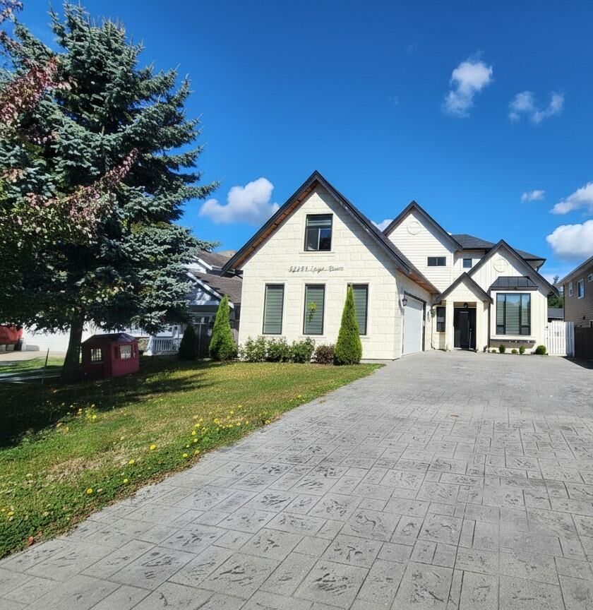 Property Photo: 32679 Unger Court BC V4S 0B9