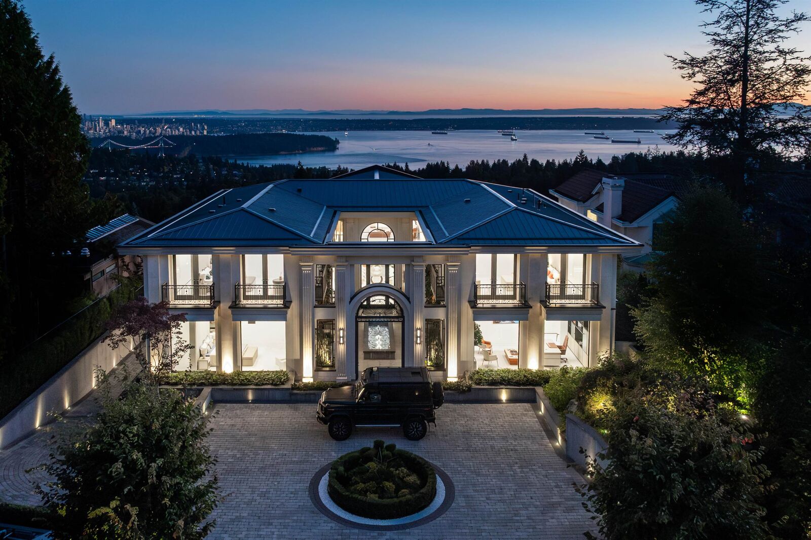 Property Photo: 961 King Georges Way BC V7S 1S6