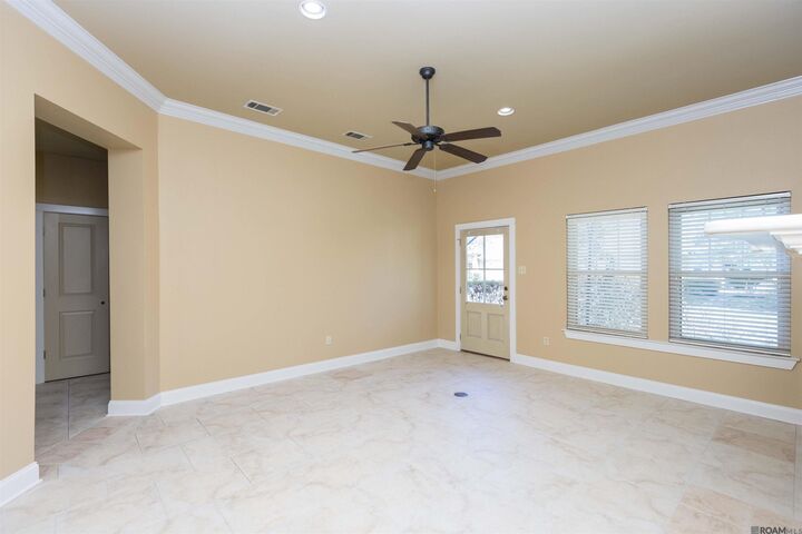 Property Photo:  9320 Boone Dr  LA 70810