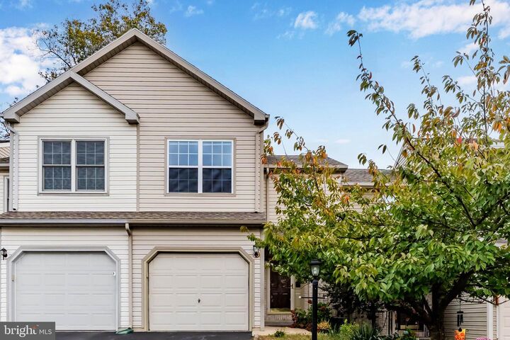 Property Photo: 224 Forest Oak Lane PA 17110