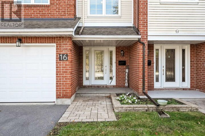 Property Photo:  16 Wrenwood Crescent  ON K2G 5V4 