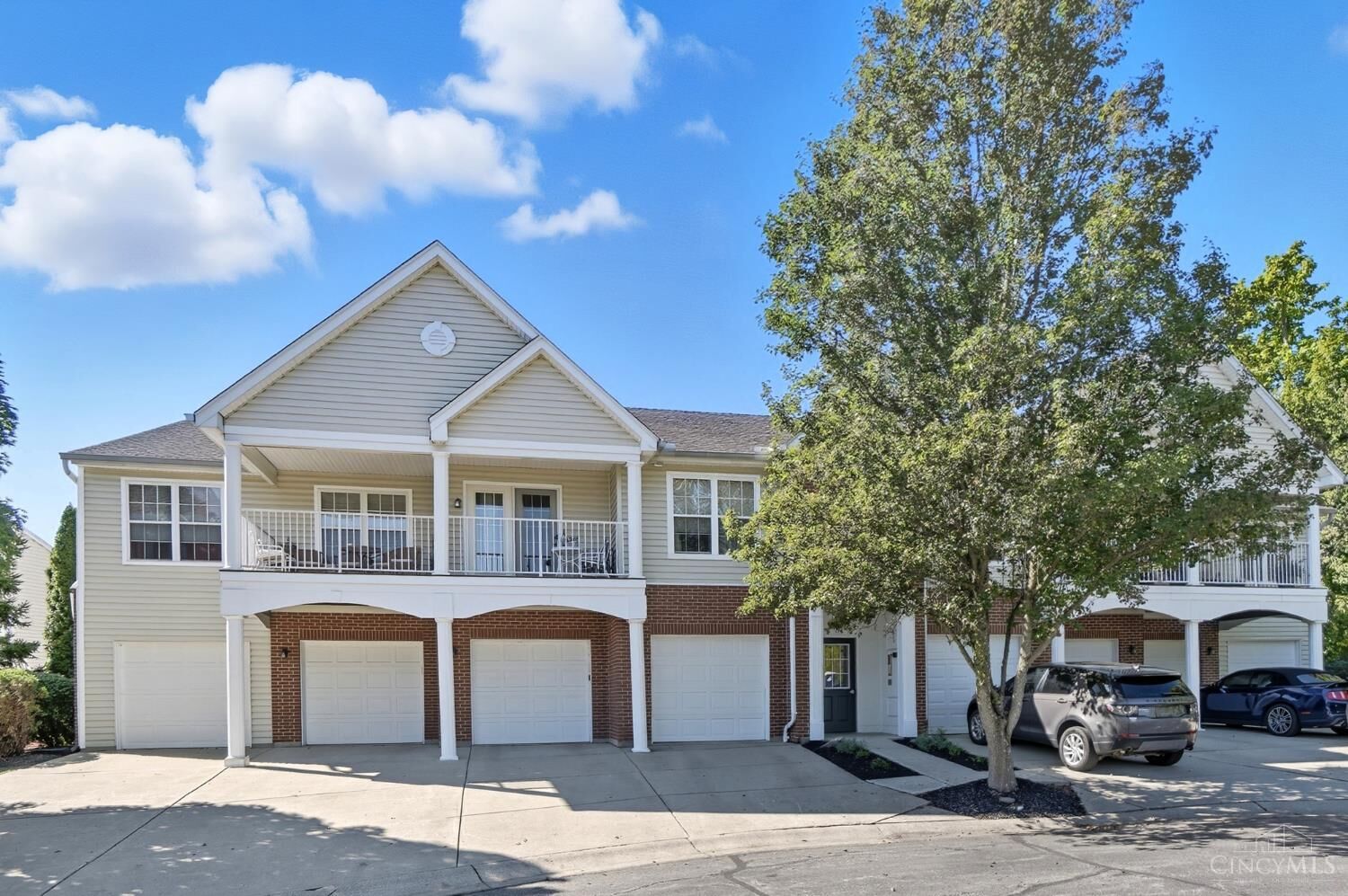 Property Photo: 3693 Chestnut Park Lane OH 45002
