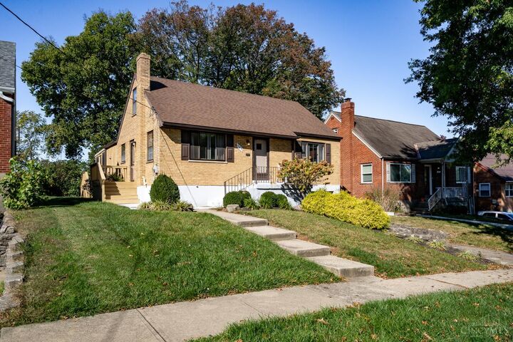 Property Photo: 763 Gilcrest Ln OH 45238