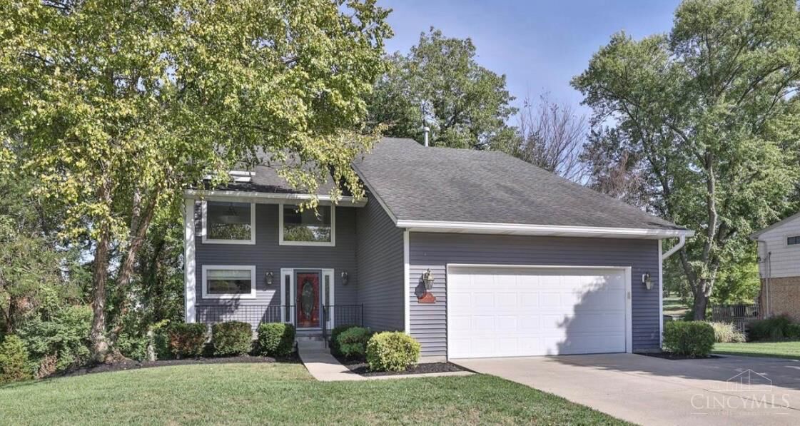 Property Photo: 5614 Williamsburg Way OH 45014