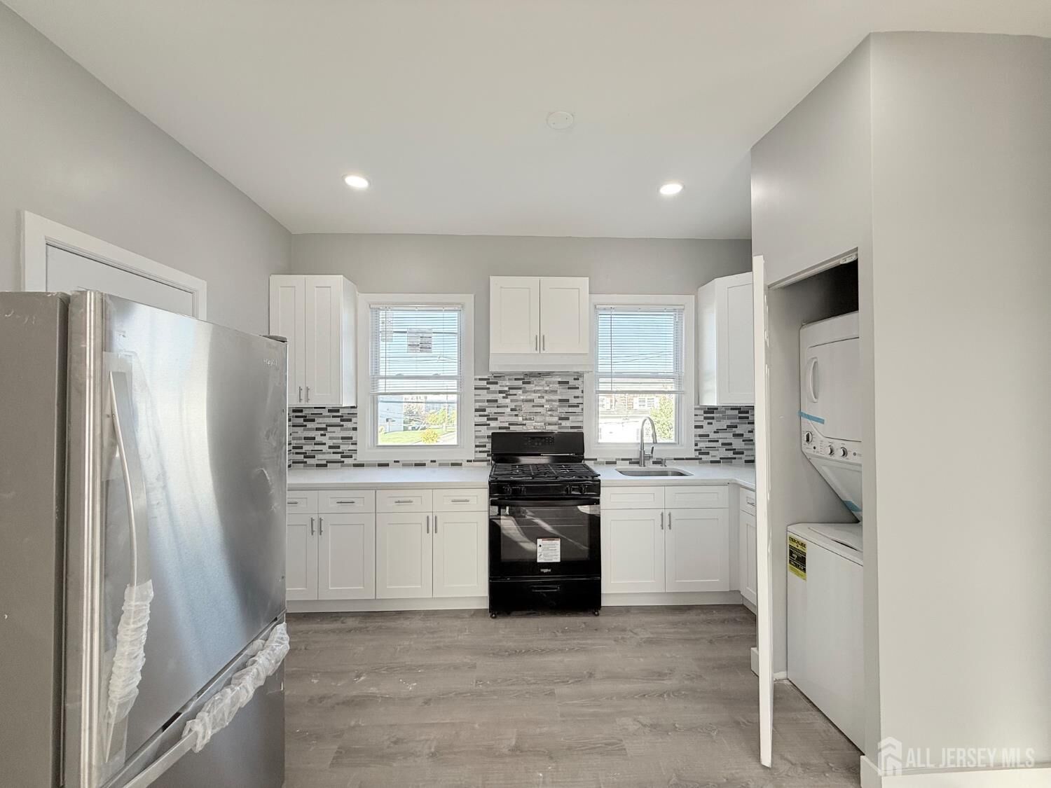 Property Photo:  46 Hayward Avenue 2  NJ 07008