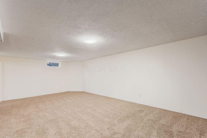 Property Photo: 492 Lennox Avenue OH 43228