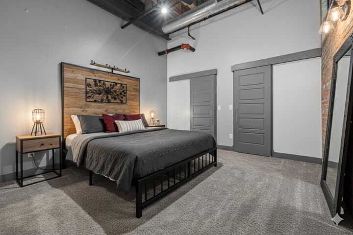 Property Photo: 570 S Front Street OH 43215