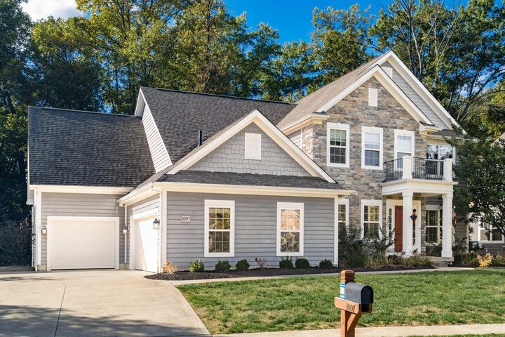 Property Photo:  1007 Heritage Street  OH 43004