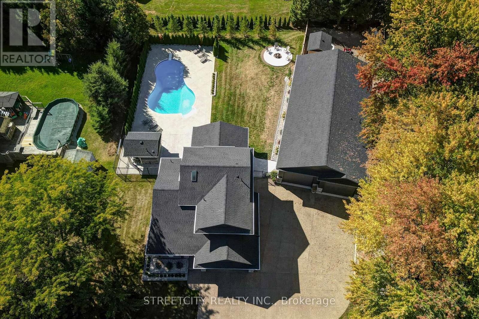 Property Photo:  10425 Talbotville Gore Road  ON N0L 2K0 