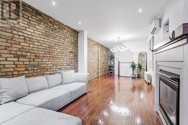 Property Photo:  490 Montrose Avenue  ON M6G 3H1 