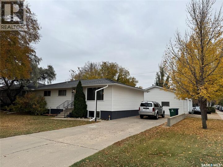 Property Photo:  2919 20th Street W  SK S7M 1C2