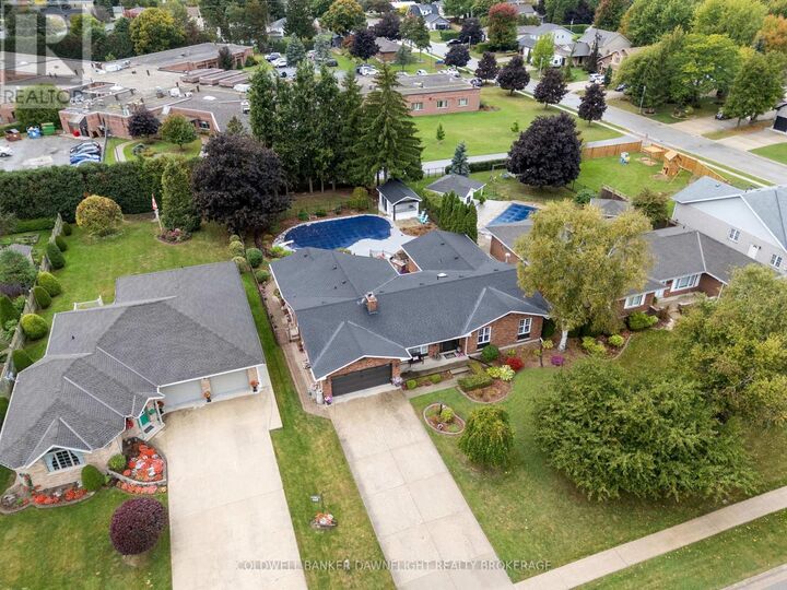 Photo de la propriété: 399 Pryde Boulevard ON N0M 1S1