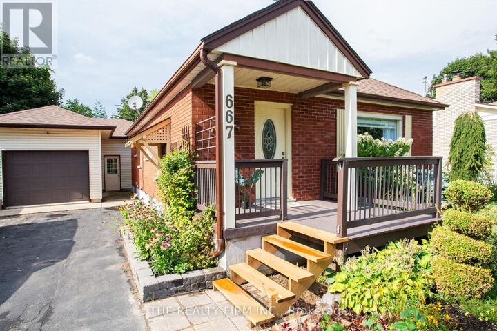 Property Photo:  667 Devonshire Avenue  ON N4S 5P9