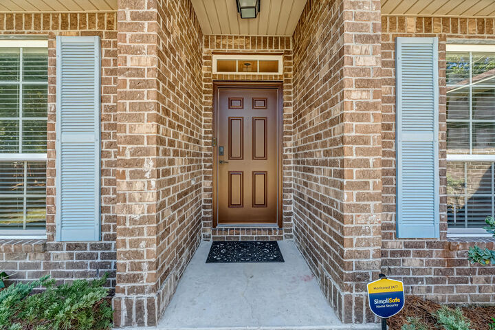 Property Photo:  3103 Lynn Drive  FL 32566