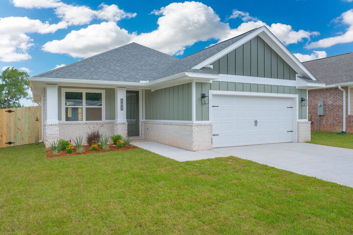 Property Photo: 501 Apache Street FL 32547