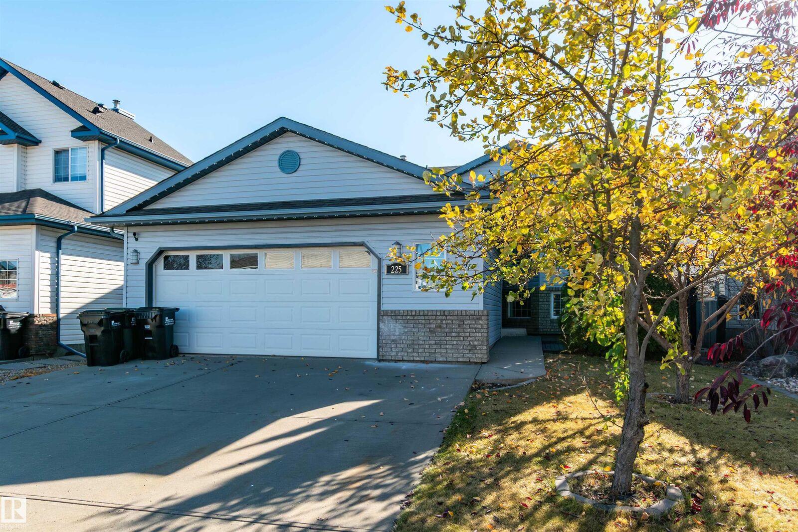 Property Photo: 225 Forrest Drive AB T8A 6G6