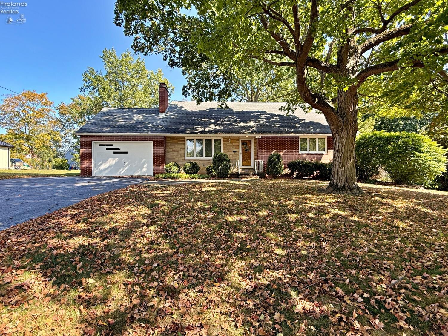 Property Photo: 505 S Washington Street OH 44883