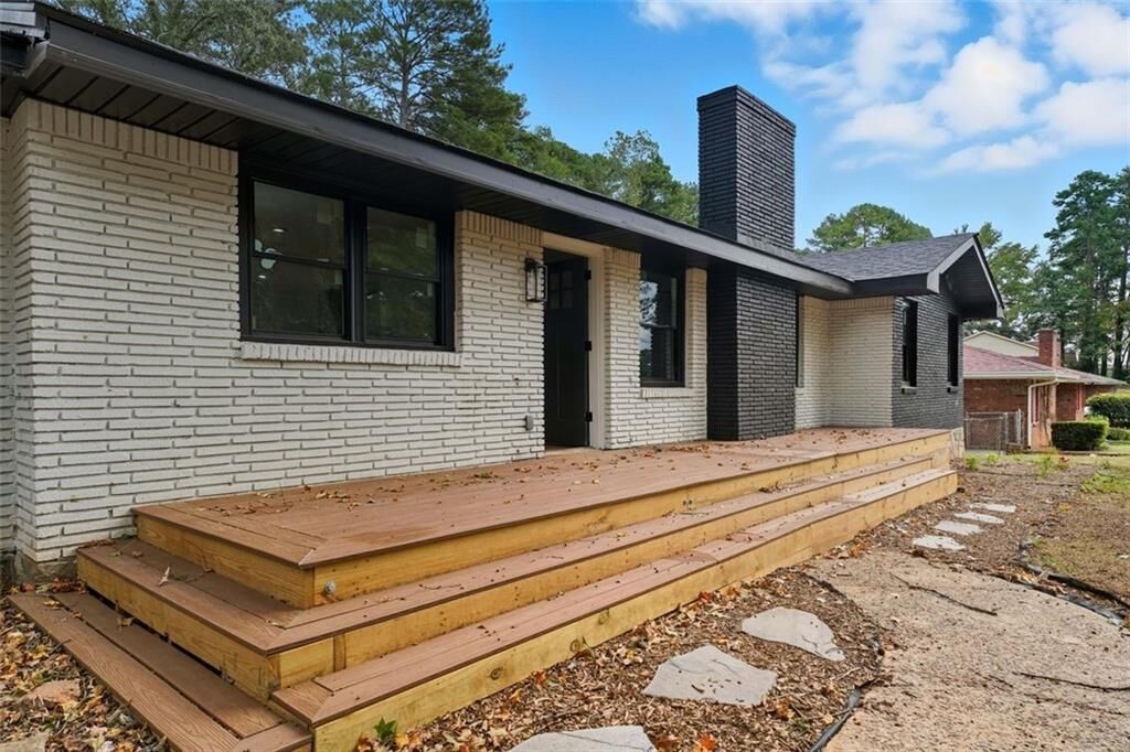Property Photo: 1971 Honeysuckle Lane SW GA 30311
