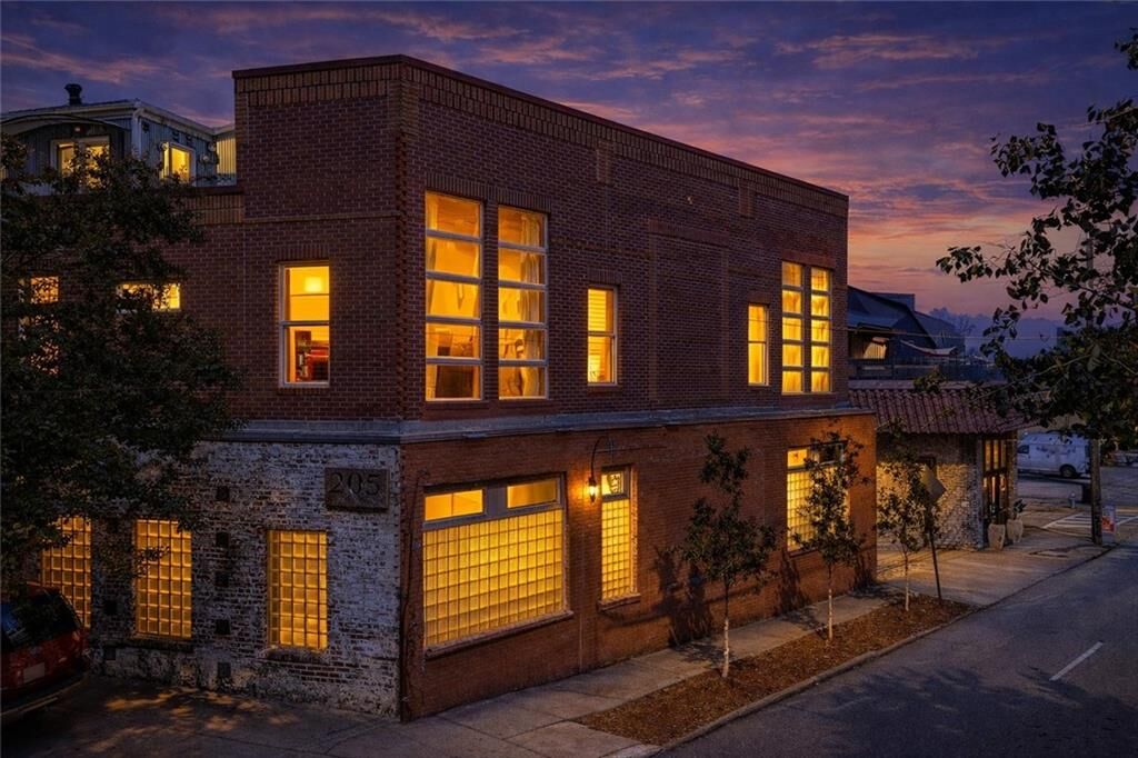 Property Photo:  205 Walker Street SW G8  GA 30313 