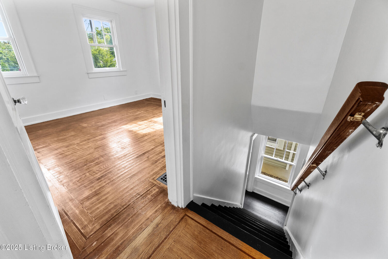 Property Photo:  2511 Talbott Ave  KY 40205 