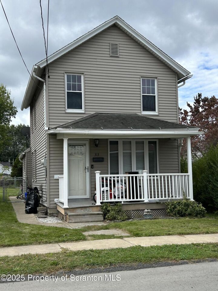 Property Photo:  313 Mooney Street  PA 18447 
