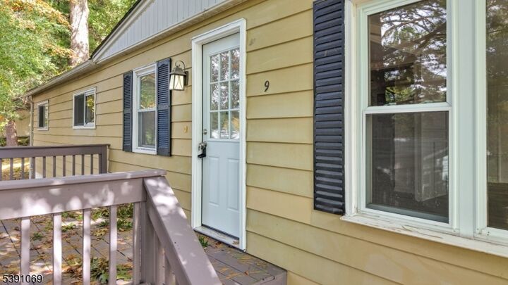 9 Greenwich Dr  High Bridge Boro NJ 08829 photo