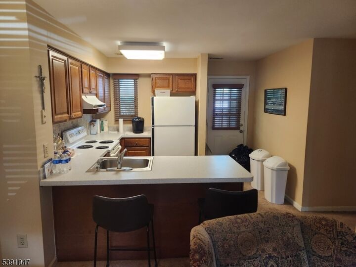 7 Westchester Ter 7  Clinton Twp. NJ 08801 photo