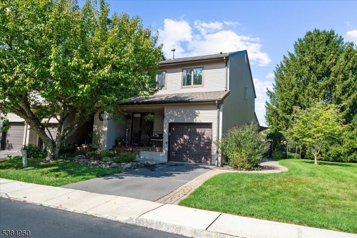 23 Maple Ct  Raritan Twp. NJ 08822 photo