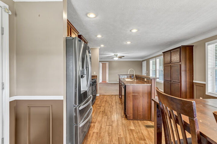 Property Photo: 44416 Midland Trl WV 25962
