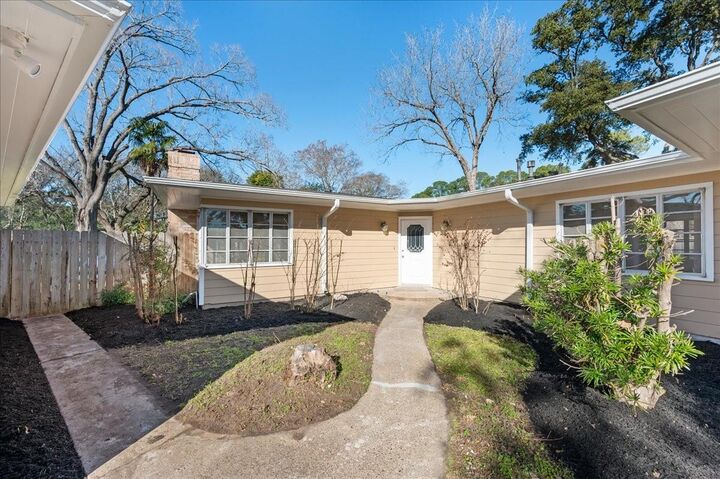 Property Photo: 1905 Avenue D TX 77494