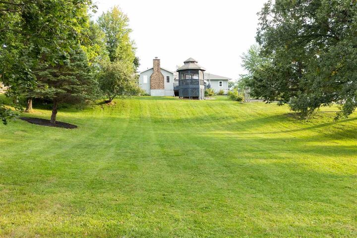 Property Photo: 3868 Martin Ln NE IA 52240
