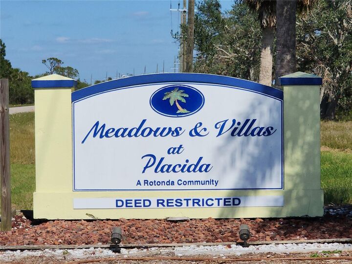 Property Photo:  11 Tulip Court  FL 33946