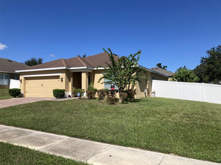 Property Photo: 222 Bella Way FL 34736